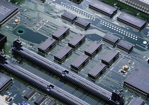 不懼疫情，中國(guó)集成電路設(shè)計(jì)業(yè)增速超20%展現(xiàn)強(qiáng)勁韌性